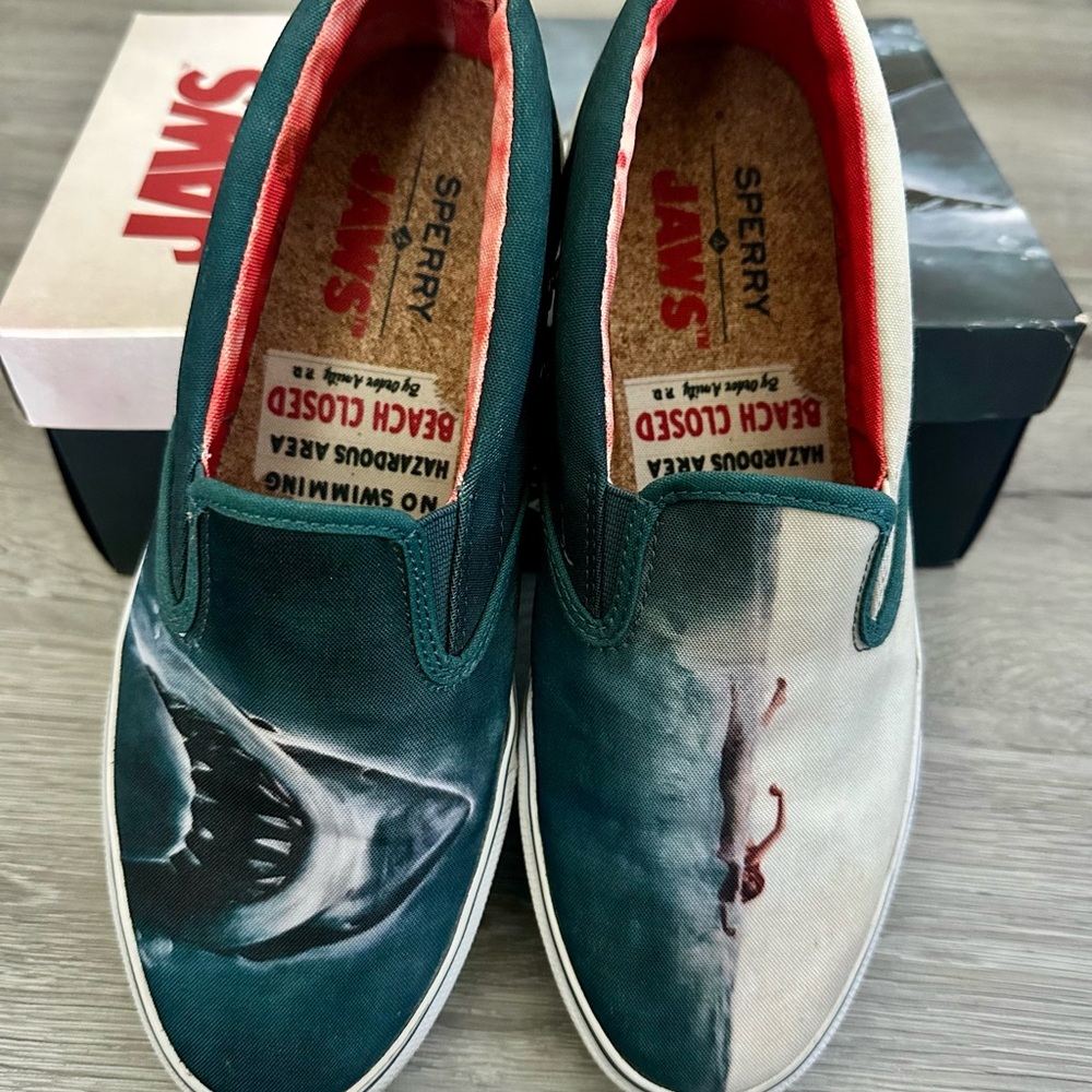 Sperry X Jaws 40th Anniversary Shark Attack Slip On - Picture 6 of 11